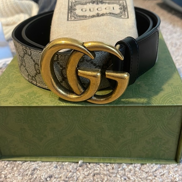 Gucci belt with double G buckle